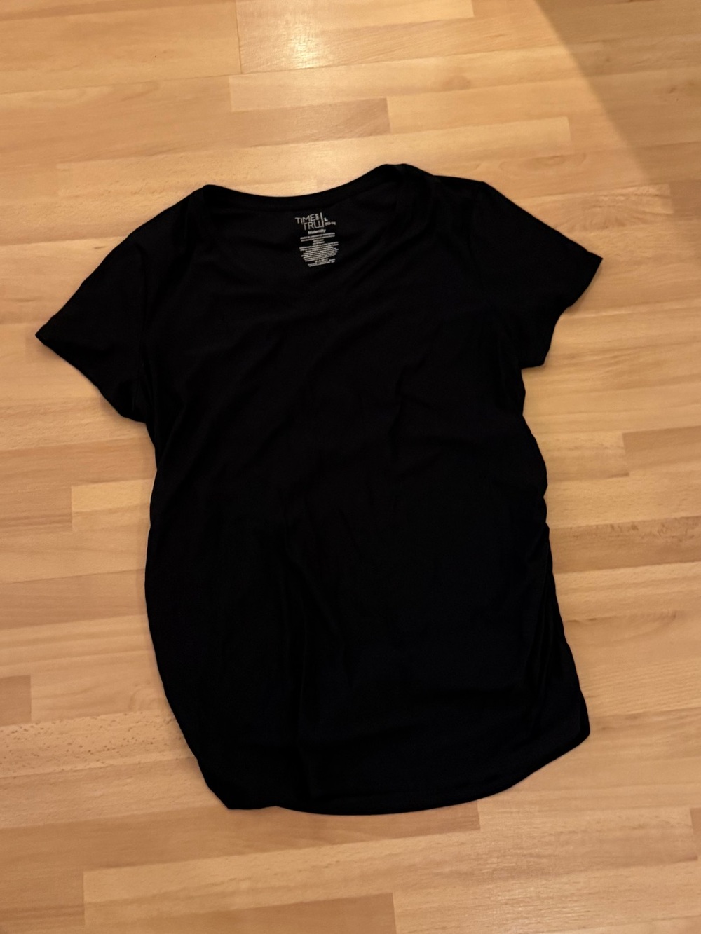 Time and Tru Black Short Sleeve v Neck Tee
